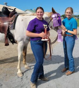 two 4-H girls and a horse 