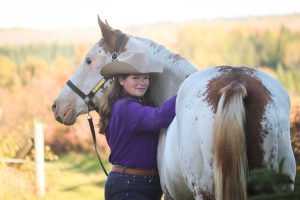 4-H member and her horse