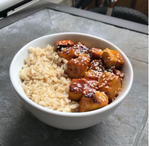 Picture of tofu and rice in a bowl