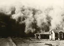 photo from the 1930s showing a dust storm due to a drought