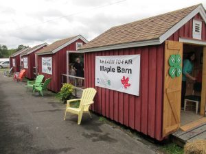 photo of 4-H Farm-to-Fair exhibit barns