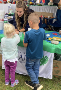 youth interacting with 4-H staff
